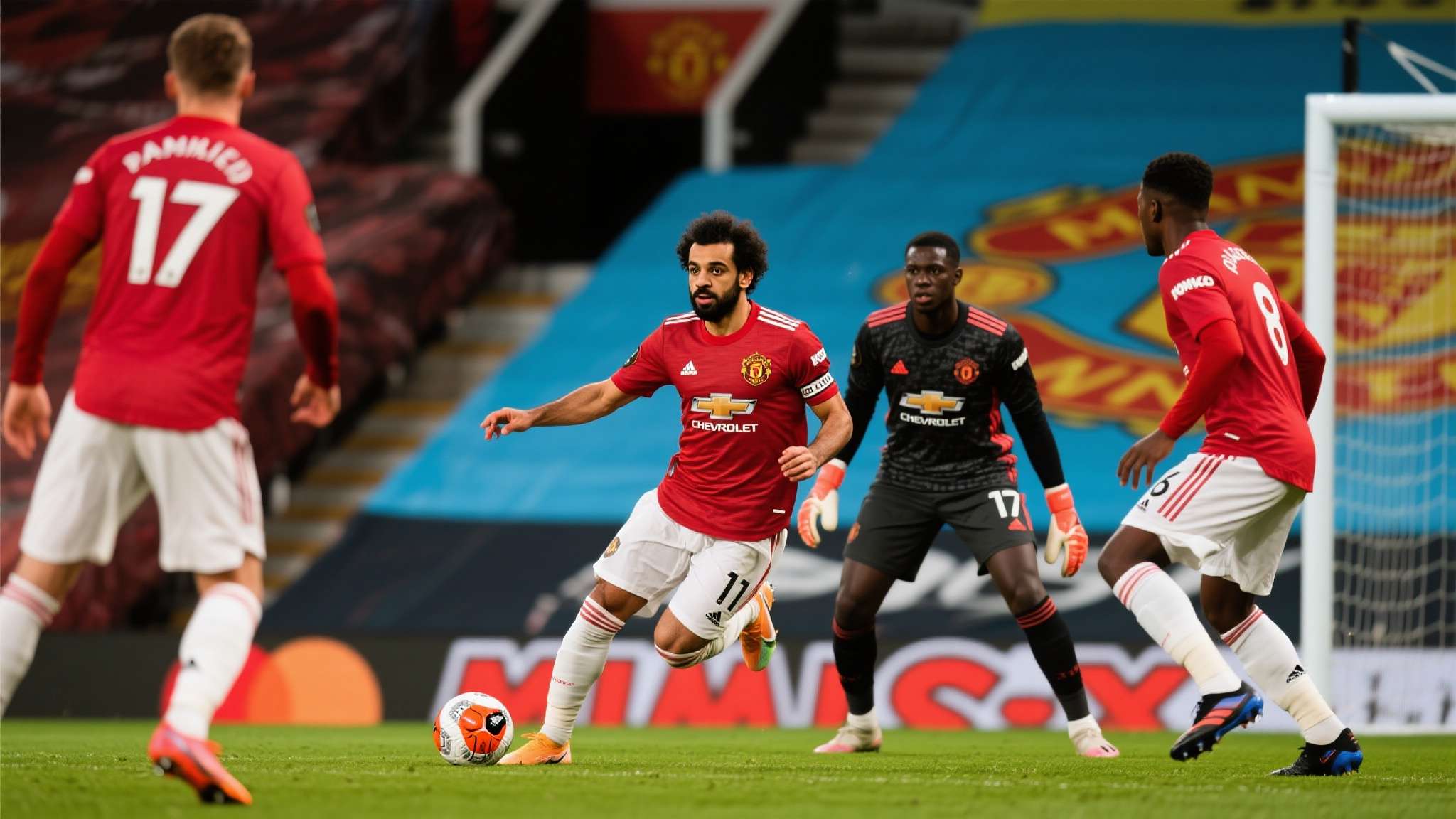 今晚英超双红会:曼联剑指双杀+进欧冠!B费冲击 今晚英超双红会:曼联剑指双杀+进欧冠!B费冲击